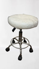 Taburete Cromado Sin Espaldar Con Posapie Nacional